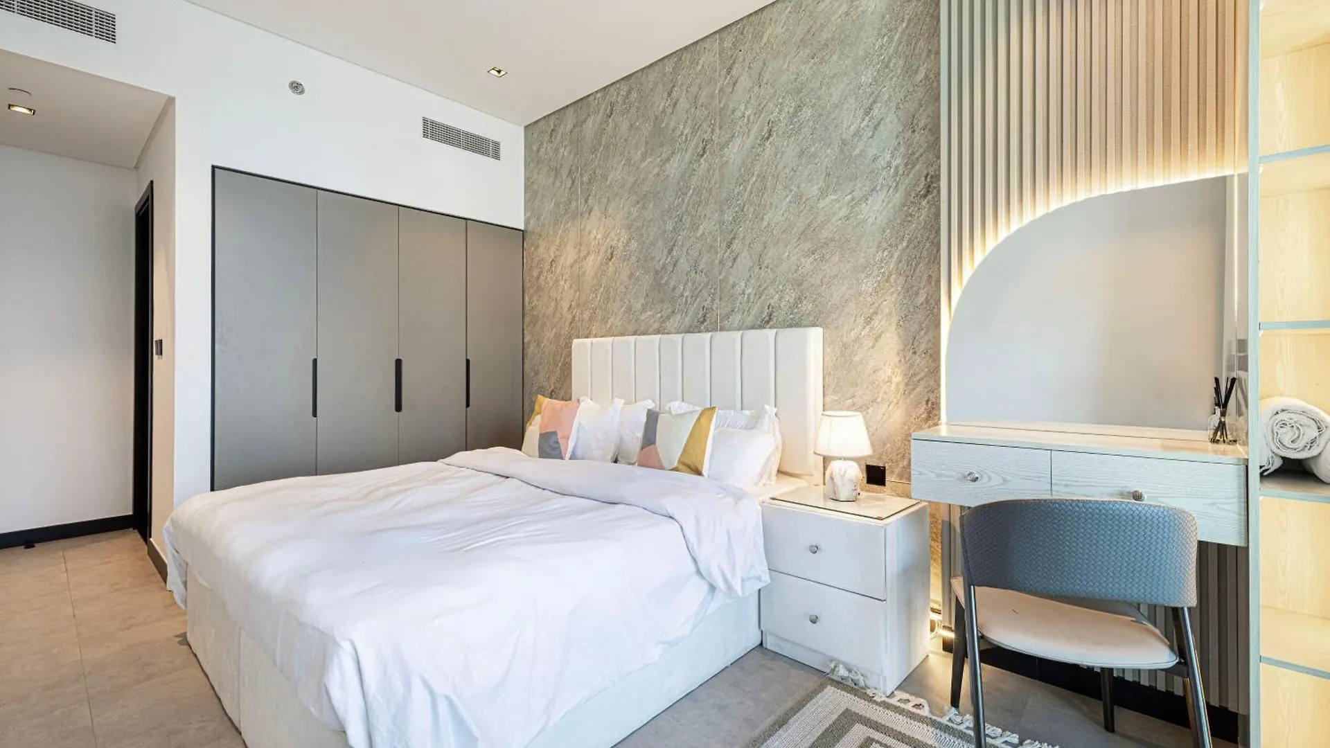 Dvr 2Br In 15 Northside Business Bay Apartment Dubai United Arab Emirates